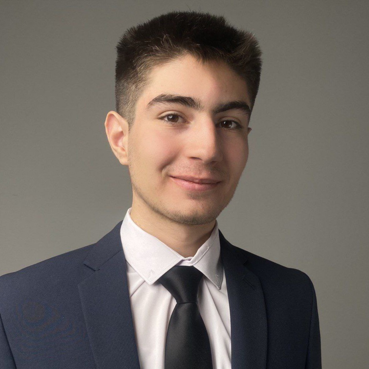 Гамлет Саакян | Сетка — социальная сеть от hh.ru