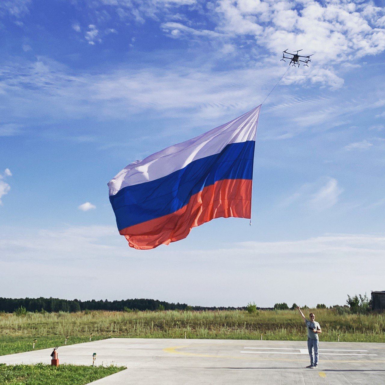 Наш путь — от увлечения до профессионалов
Все начиналось с простой мечты — возможности управлять летающими моделями и видеть мир с высоты птичьего полета | Сетка — социальная сеть от hh.ru