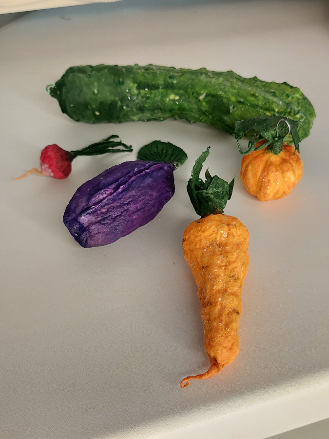 Ну вот и октябрь. Продолжаю "набивать руку" в изготовлении ватной игрушки. А это мои старые самые первые работы | Сетка — социальная сеть от hh.ru