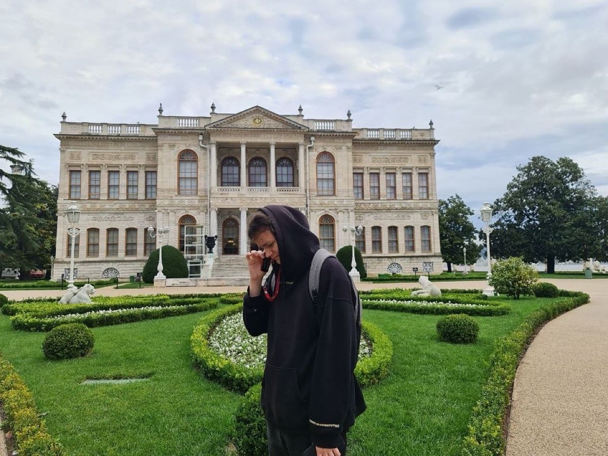 🚀 Ищу новое место для работы Frontend разработчиком
Привет, сетка! 👋 Пробую новые возможности для поиска ✨
У меня 6-летний опыт работы, на последнем месте участвовал в развитии экосистемы блокчейна, с... | Сетка — социальная сеть от hh.ru