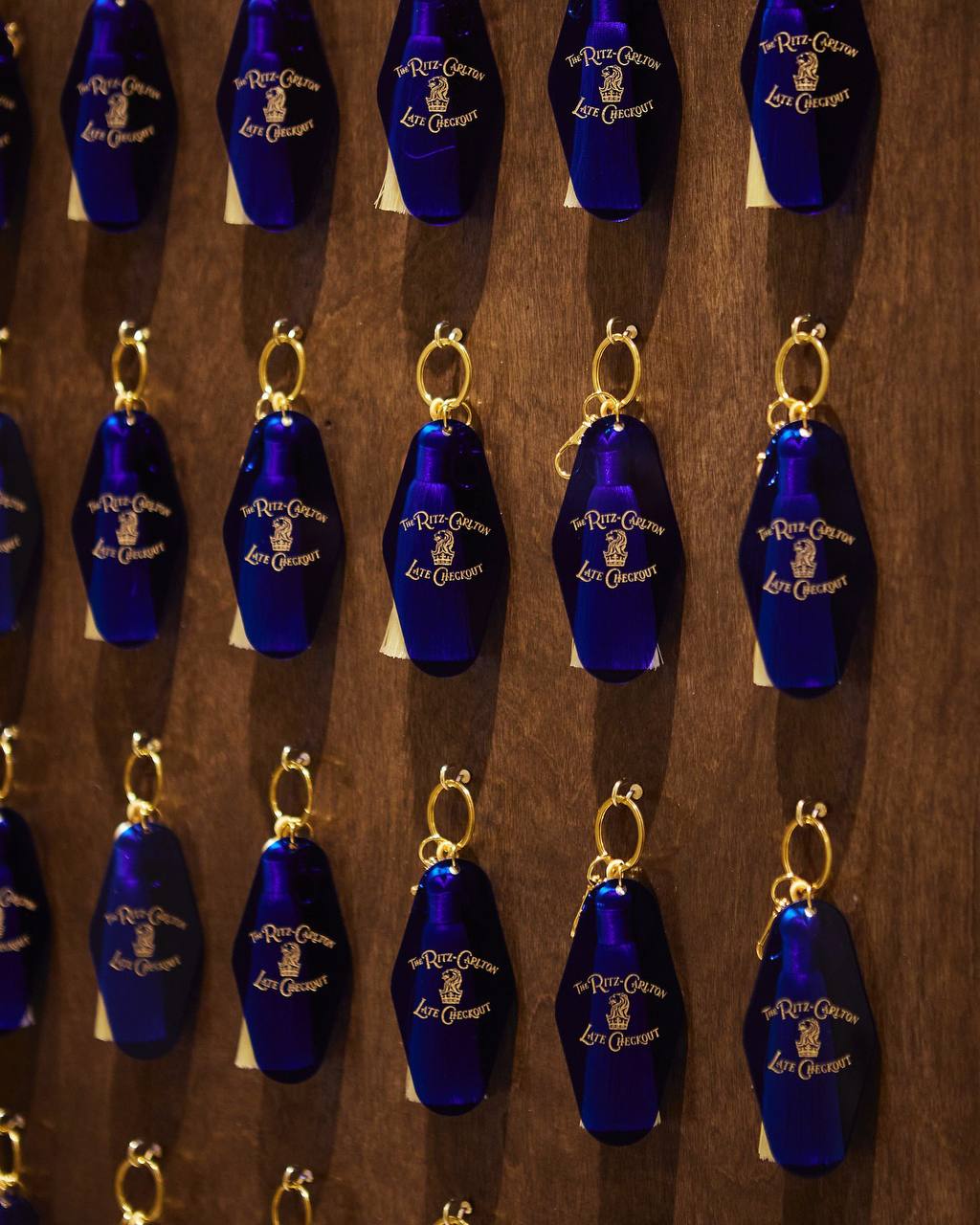 Ritz-Carlton × Late Checkout
— люблю отельную нишу и всегда с большим удовольствием наблюдаю за бренд-активностями в ней✨
Хотя эта коллаборация, мне кажется, получилась скучноватая, здорово, что она в... | Сетка — социальная сеть от hh.ru