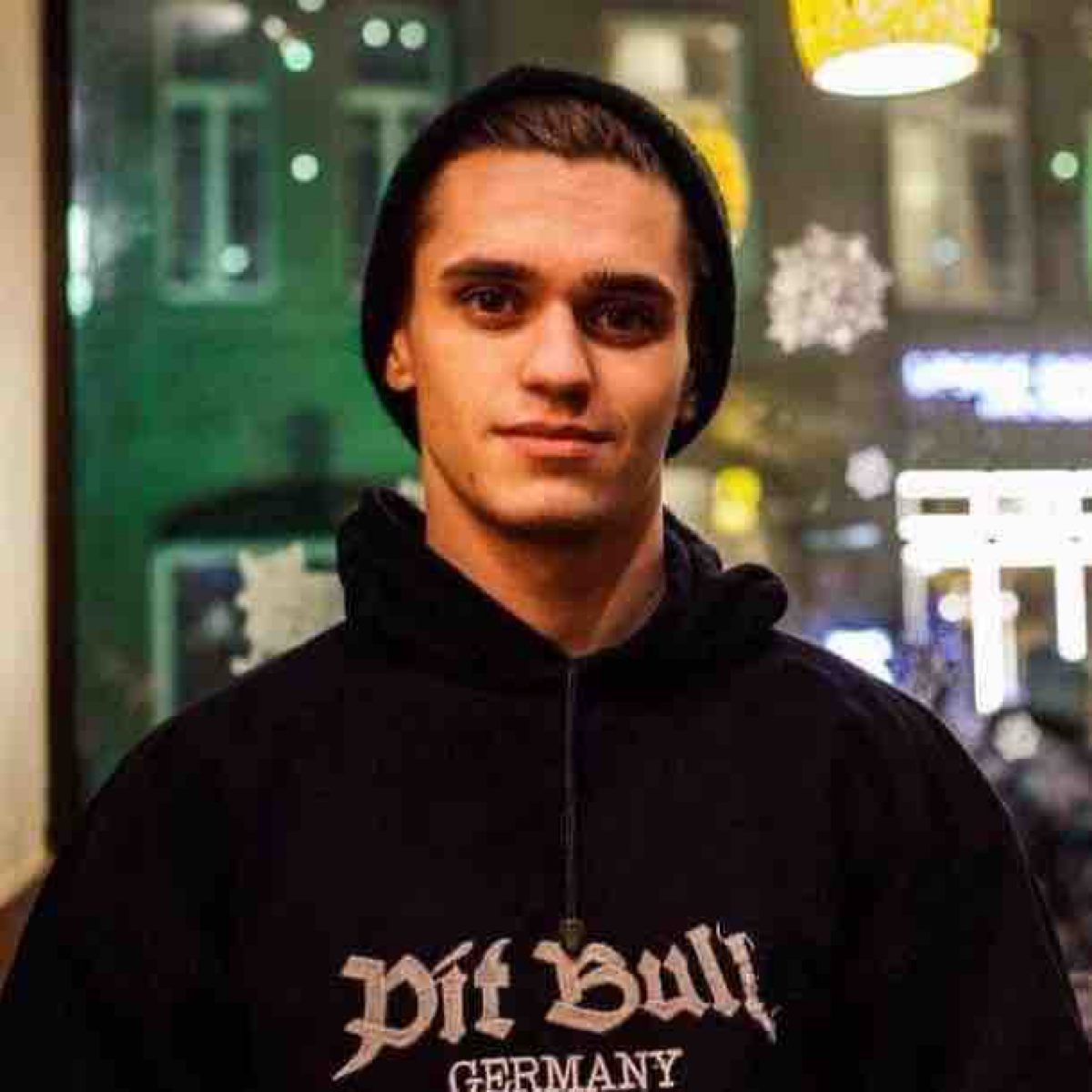 Максим Гладков