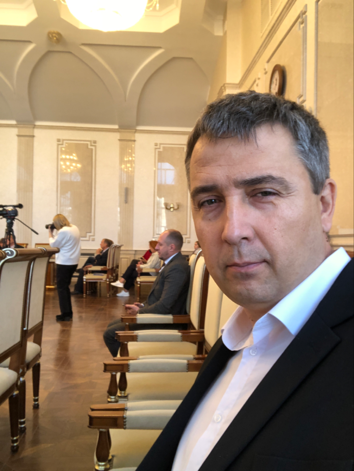 Настанет день, и тебе придётся решать, куда идти. И сразу надо идти туда, куда ты решил. Немедленно. Ты не имеешь права терять ни минуты. Тебе этого нельзя. - Примерно такой мотив был у этой встречи. | Сетка — социальная сеть от hh.ru