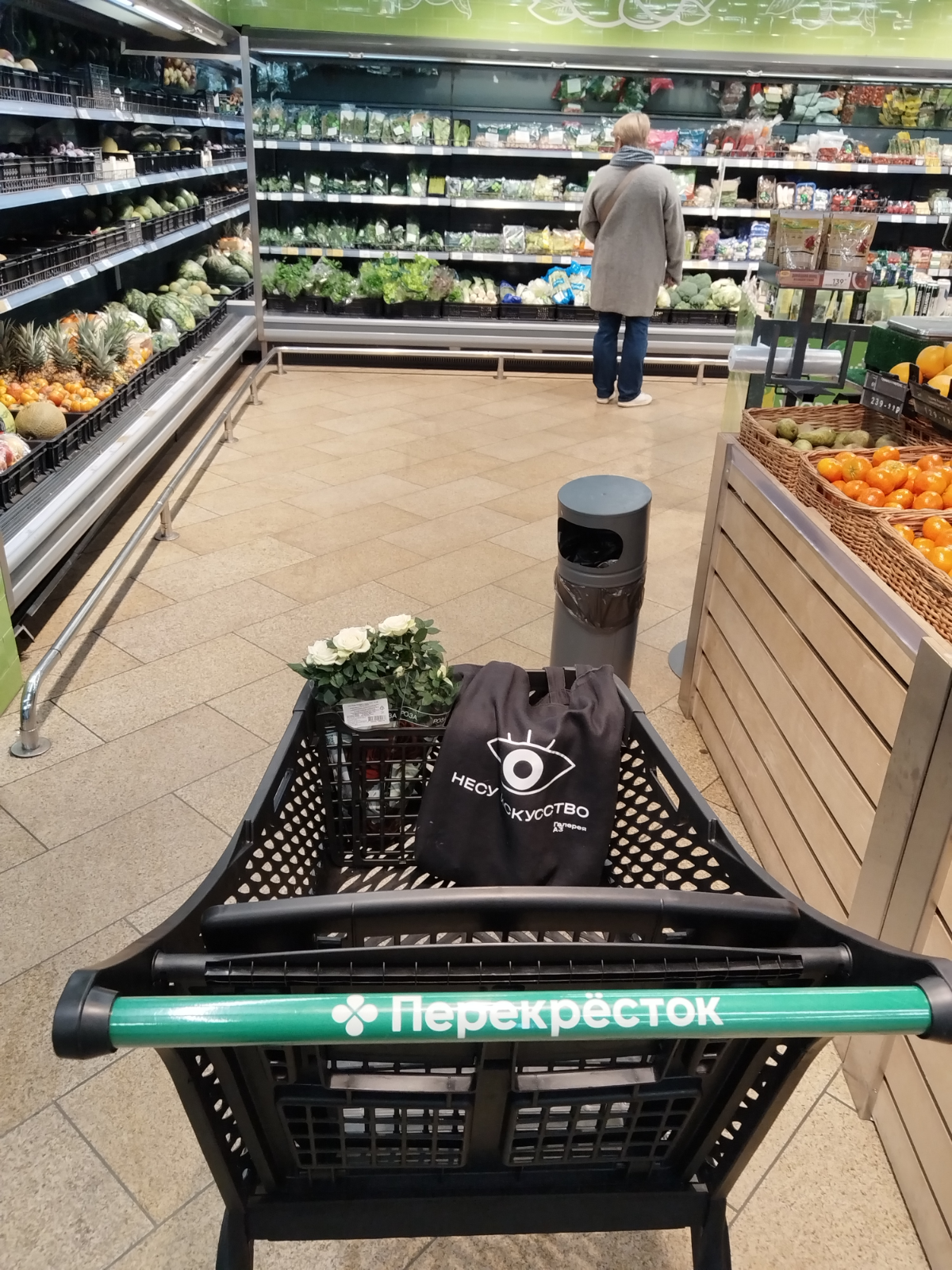 Художник должен не должен быть сыт, обут и полон жажды исследовать Жизнь. Клара у Карла украла кораллы.... #маркетинг #пересечемся в #перекресток | Сетка — социальная сеть от hh.ru