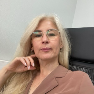 Гульназ Булатова | Сетка — социальная сеть от hh.ru