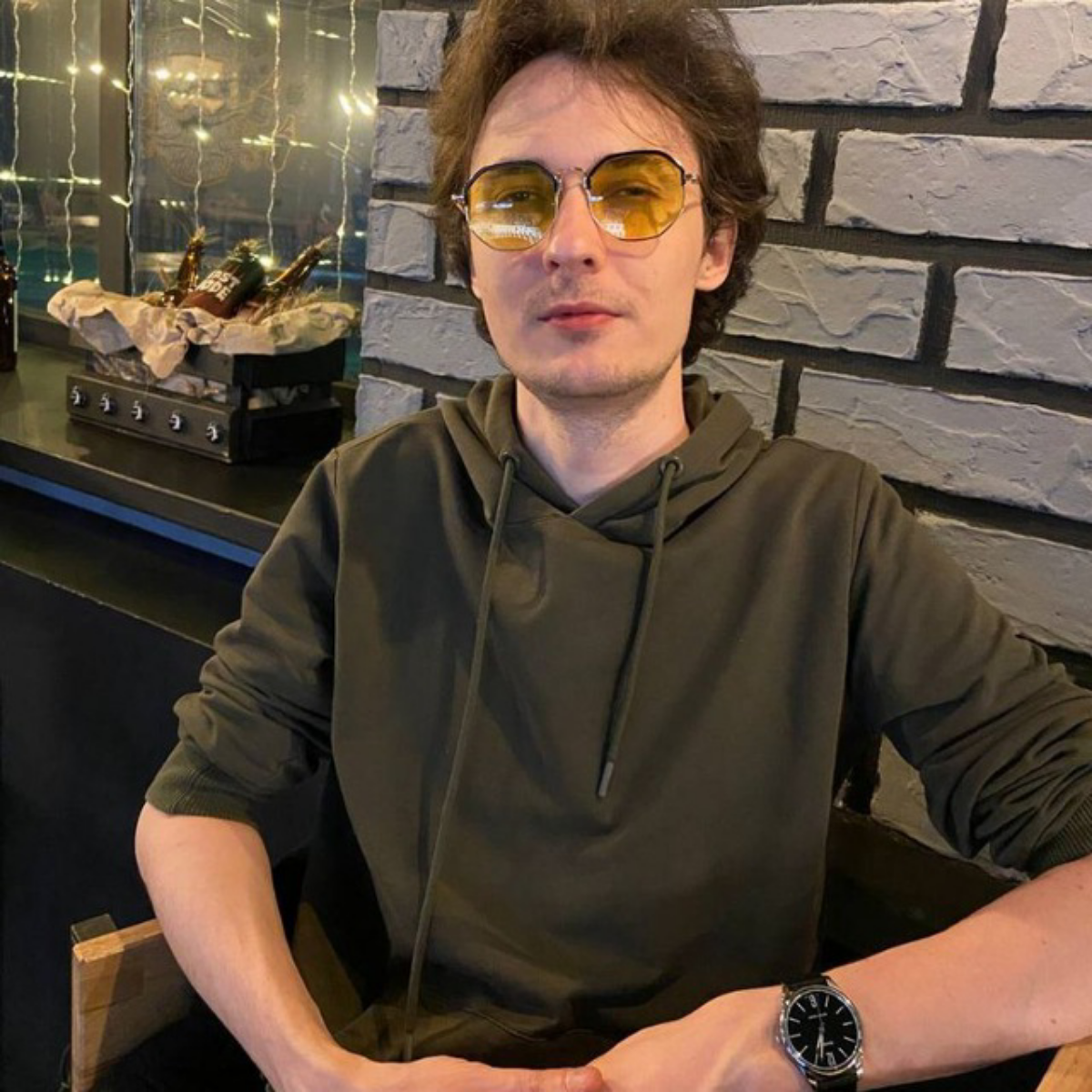 Денис Зотов