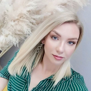 Анна Исакова