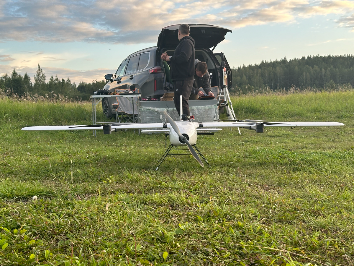 “Управление самолетом VTOL для ортофотопланов: сложно или нет?”
Создание ортофотопланов с помощью дронов — это звучит как что-то сложное, правда? А теперь представьте, что вы управляете самолетом VTOL... | Сетка — социальная сеть от hh.ru