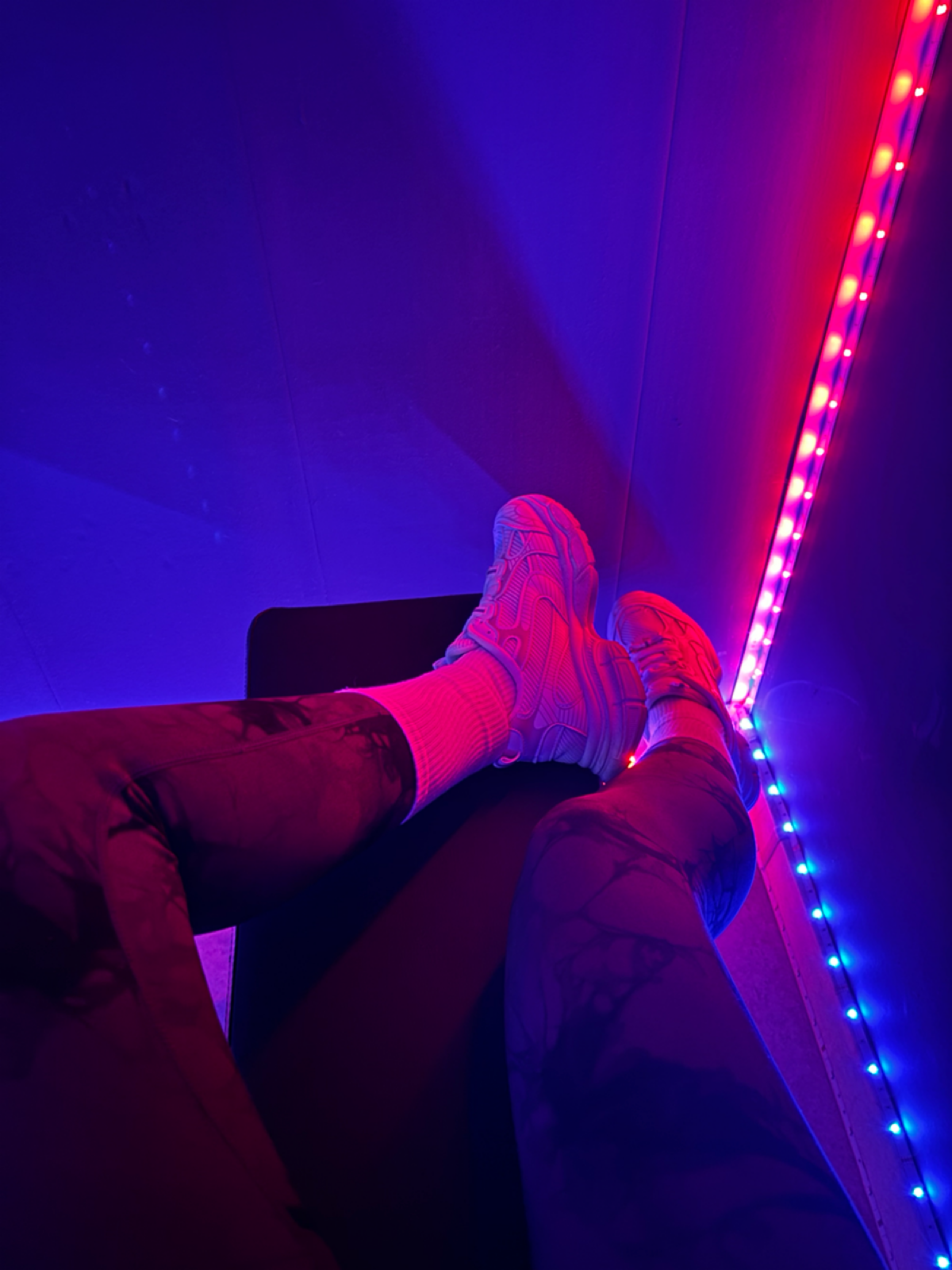 Из-за чего возникают судороги на тренировках ⁉️
Существует две распространенные причины :
1️⃣ Переутомление мышечных волокон в следствие непривычной или чрезмерной нагрузки  | Сетка — социальная сеть от hh.ru