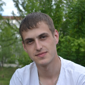 Артем Колесников