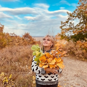 Лора Комарова | Сетка — социальная сеть от hh.ru