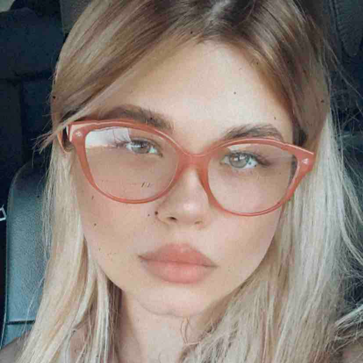 Виктория Азарова