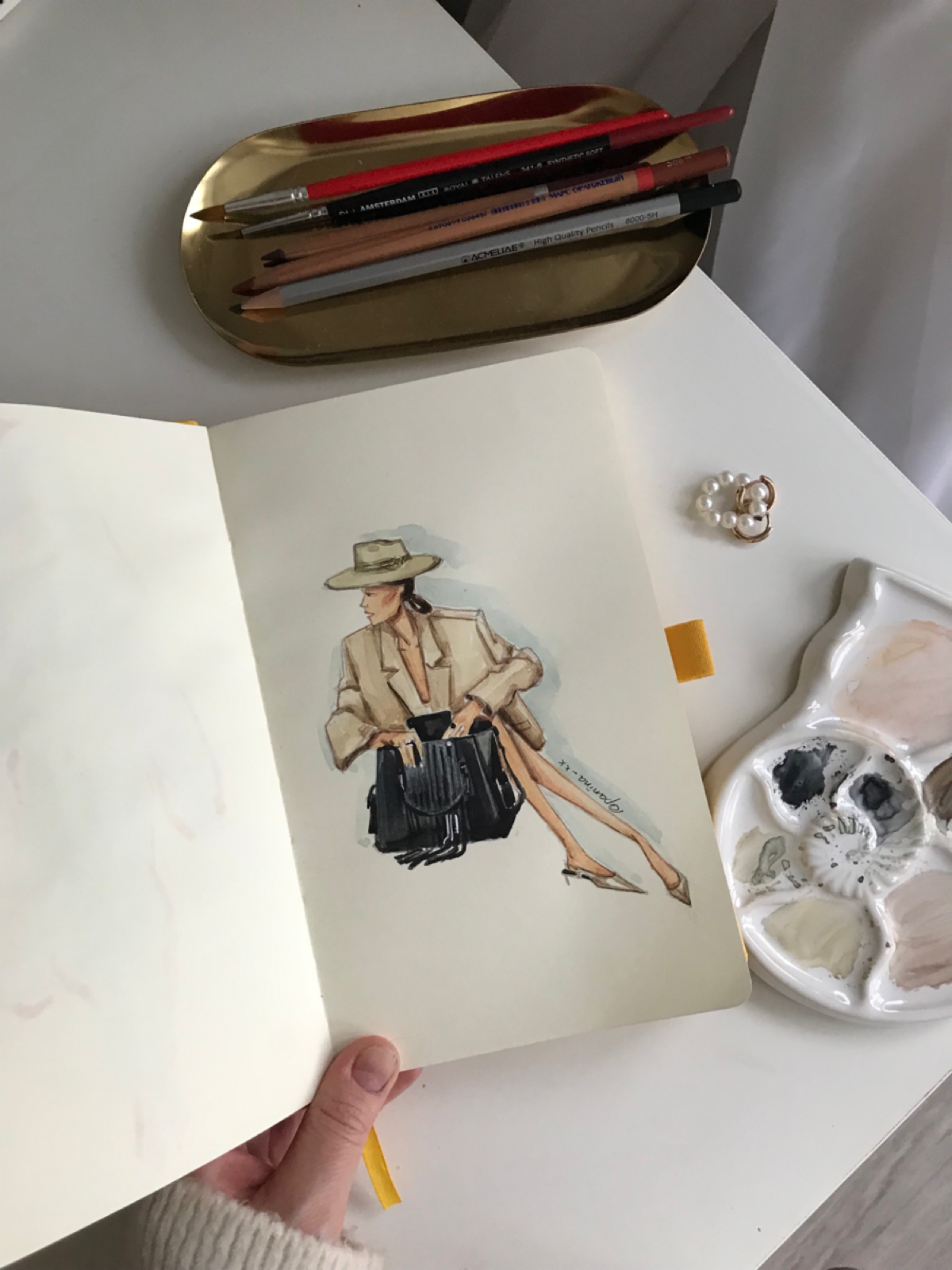 Всем привет 🤍✨
Меня зовут Таня, я event fashion иллюстратор🎨👩🏼‍🎨
Санкт-Петербург | Москва
• Создаю впечатления на мероприятиях с помощью стильных фэшн-скетчей
• Рисую модные иллюстрации для брендов и ... | Сетка — социальная сеть от hh.ru