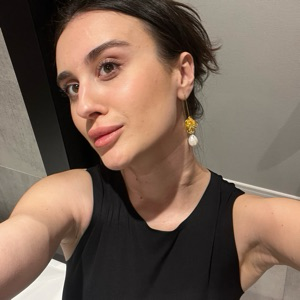 Лиза Романова | Сетка — социальная сеть от hh.ru