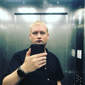 Денис Попов