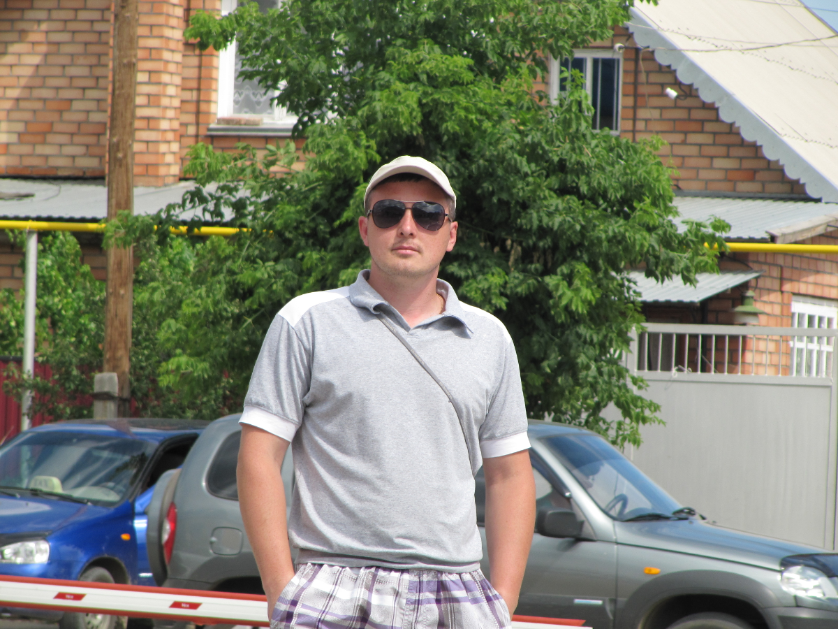 Александр Хазов