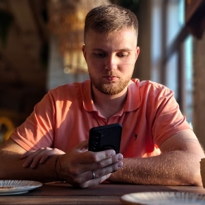 Артем Костенко