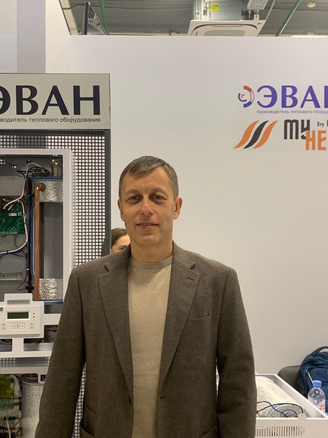 Сегодня на LundaExpo!
https://vk.com/video50025901456239496 | Сетка — социальная сеть от hh.ru