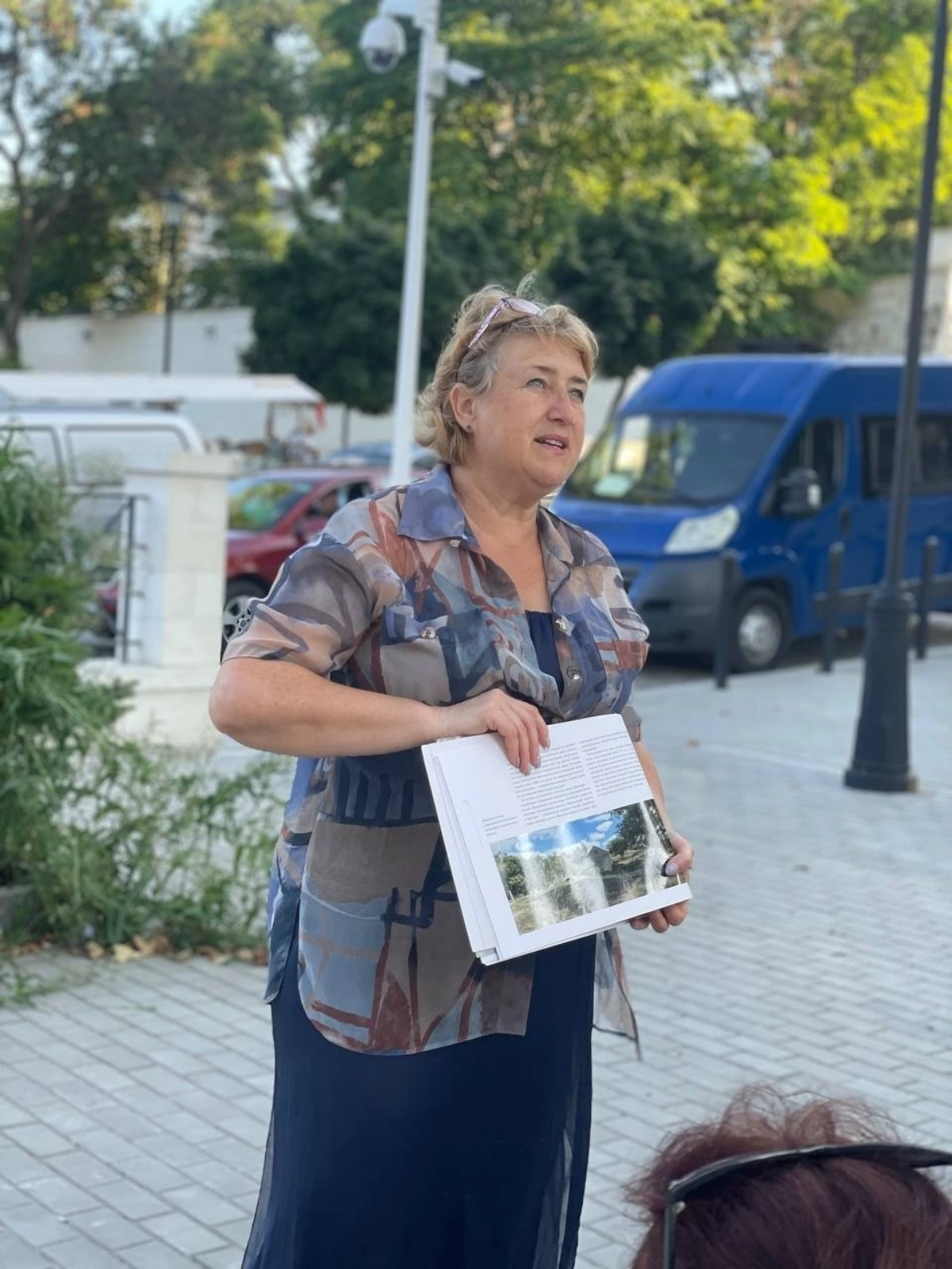 Добрый день. Я крымский экскурсовод.
До начала СВО на турпоток жаловаться не приходилось. Сейчас этот поток иссяк.
Веду страницу в ВК, но клиентов там не получаю. В основном сарафанное радио | Сетка — социальная сеть от hh.ru