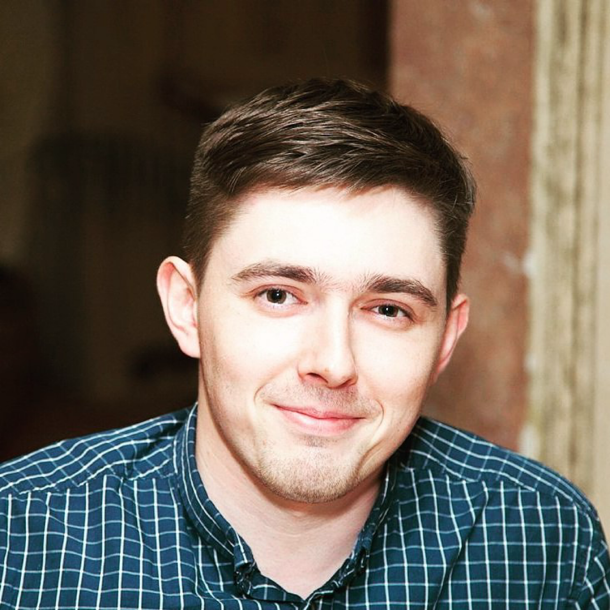 Александр Ларин