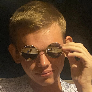 Дмитрий Лукашев