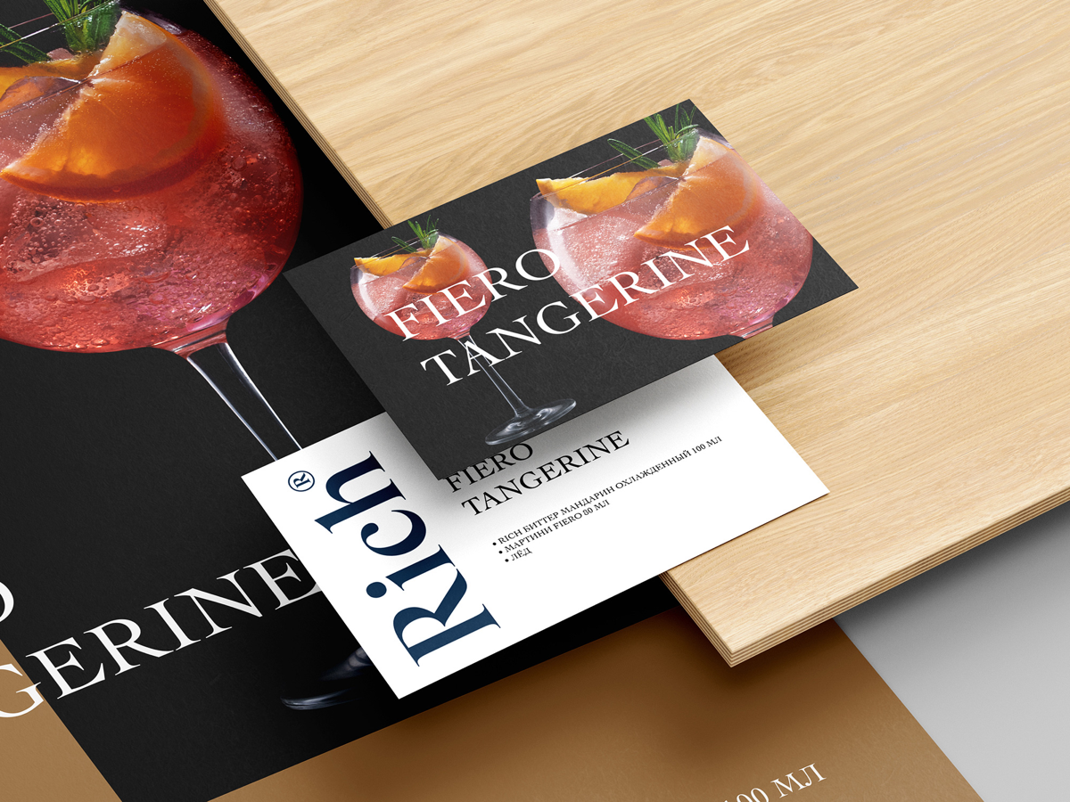 Rich
Shooting glasses of cocktails and retouching for Rich Russia | Сетка — социальная сеть от hh.ru