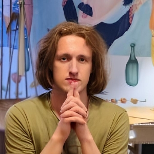 Андрей Колобов