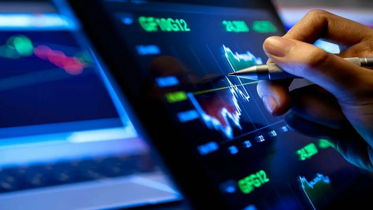 📊 Актуальные торговые рекомендации по золоту (XAU/USD), нефти (Brent), биткоину (BTC/USD), EUR/USD:
1 | Сетка — социальная сеть от hh.ru