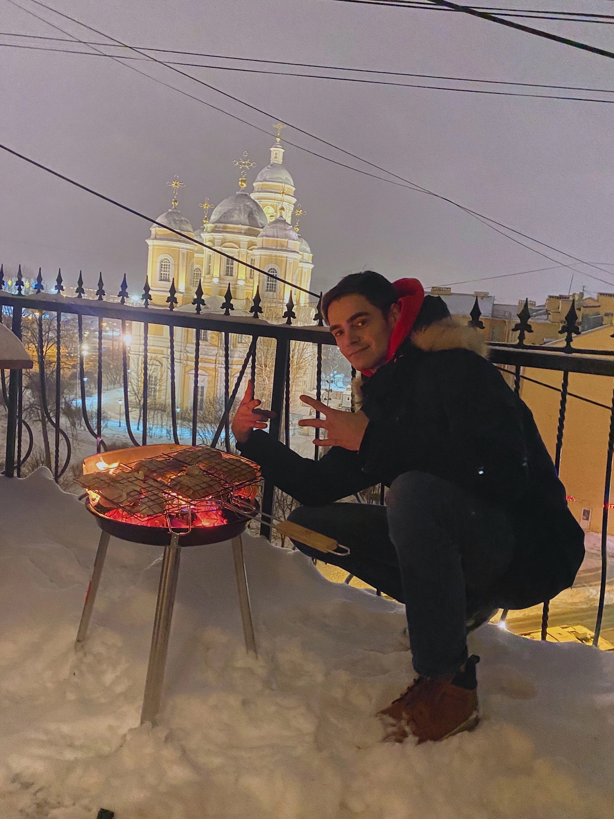 Какой интересный сайт знакомств!
Денис, Спб, 26, пошлый…😜
К 26 годам, успел:

вырасти из копирайтера в Digital Strategist, 6 лет работаю в зарубежной IT компании на удаленке, сейчас занимаюсь ABM (по ... | Сетка — социальная сеть от hh.ru