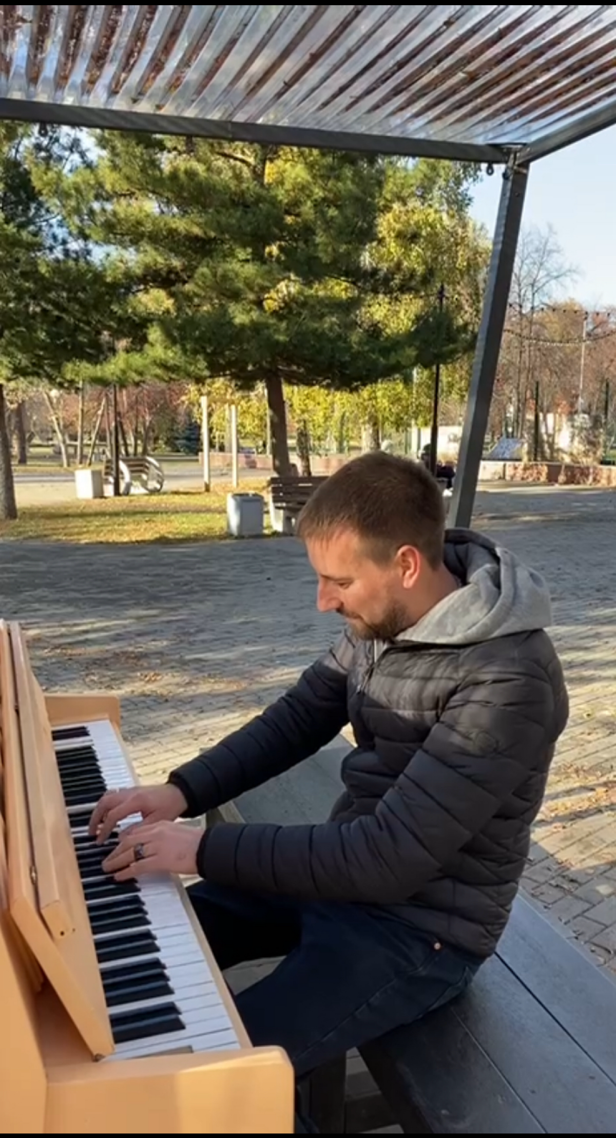 В выходные заряжайтесь позитивной энергией , и тогда ваши клиенты почувствуют что вы пришли к ним с хорошими новостями , и помогайте их бизнесу развиваться ! А рабочая неделя ваша пройдет так же на 10... | Сетка — социальная сеть от hh.ru