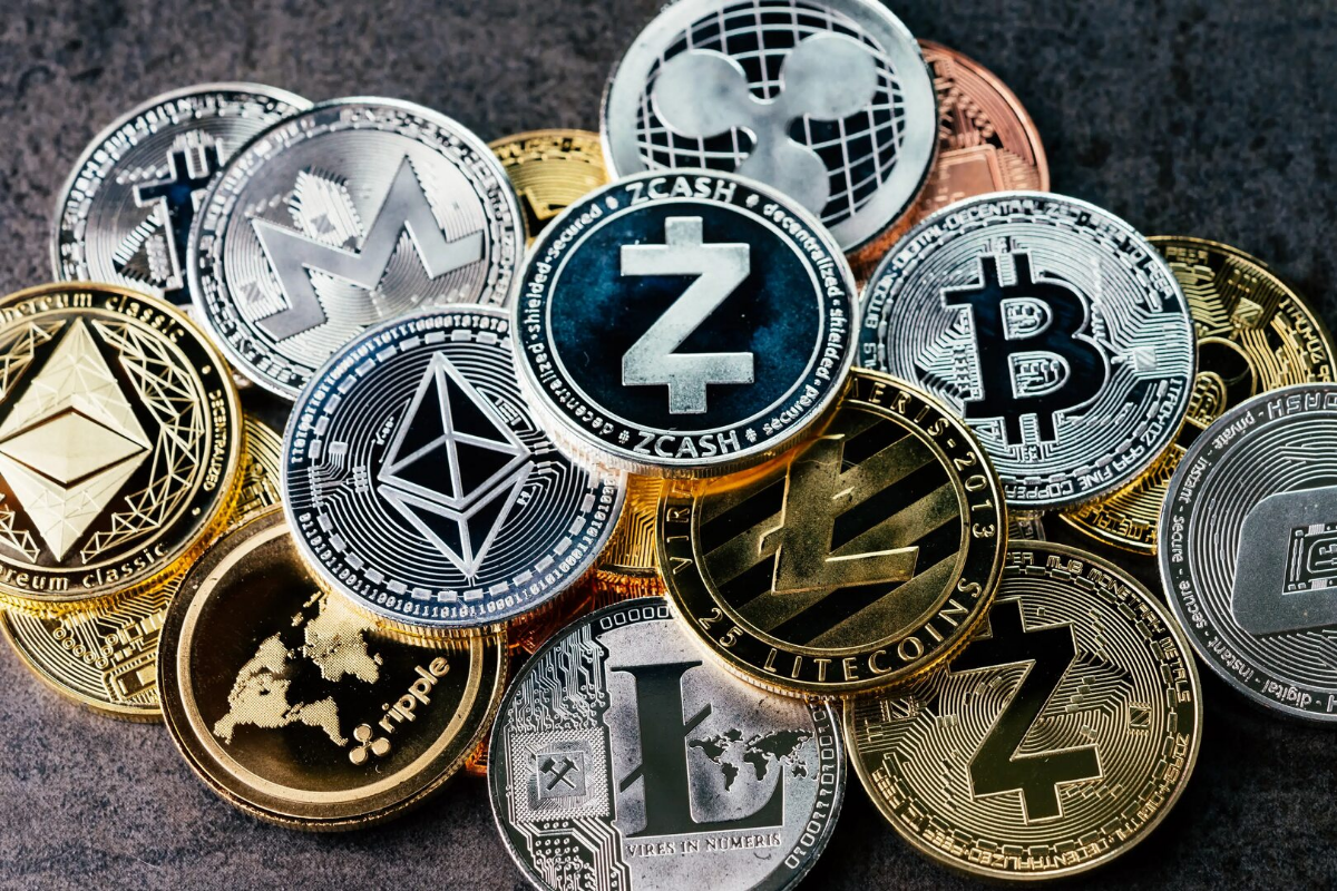 Актуальные торговые рекомендации по Solana (SOL), Avalanche (AVAX), Polygon (MATIC), Chainlink (LINK), Bitcoin (BTC):
Solana (SOL) – $168,48
Solana демонстрирует уверенную восходящую динамику, подходя... | Сетка — социальная сеть от hh.ru