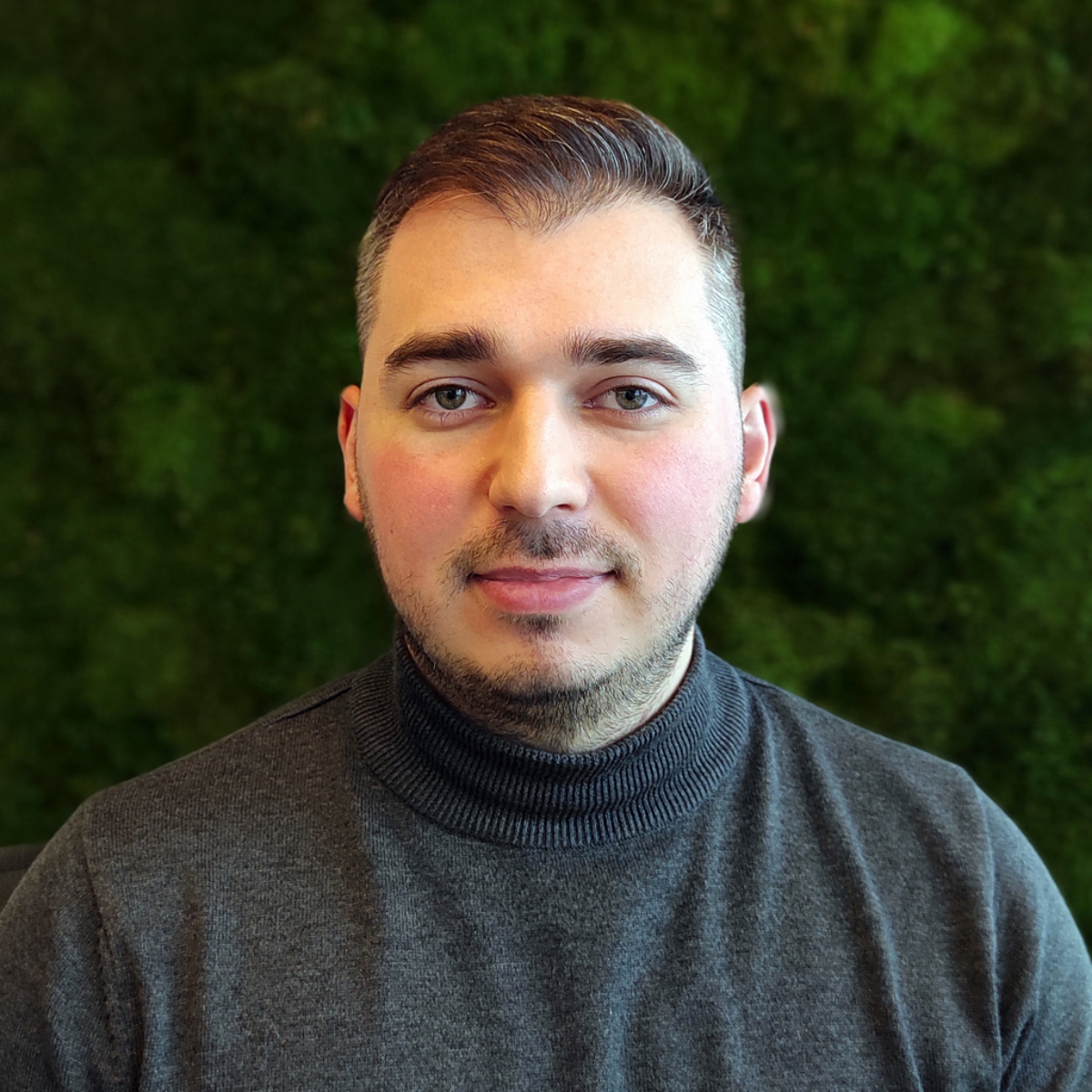 Михаил Панов