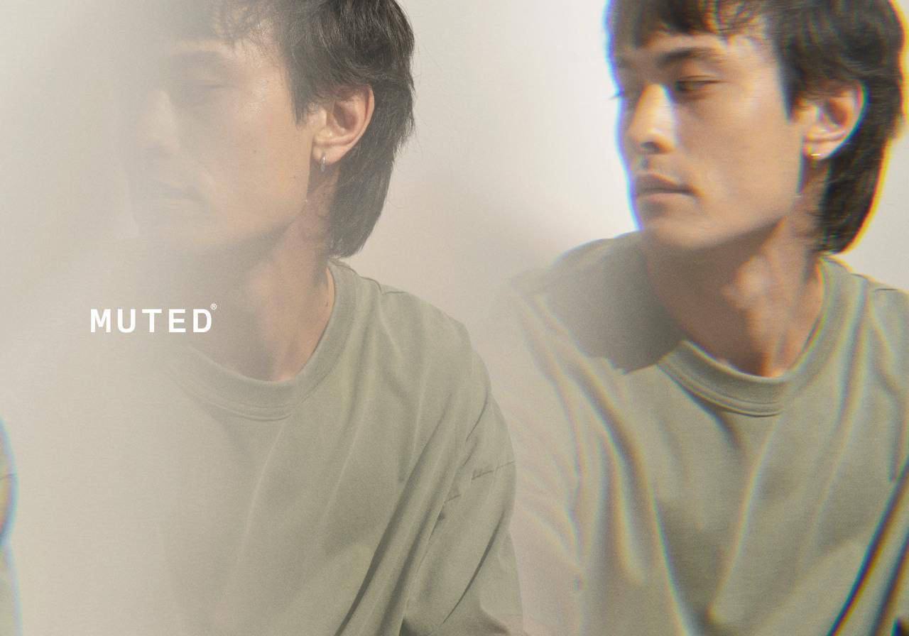 Яндекс Фабрика сегодня презентует первую коллекцию бренда «muted»
База, ровные линии, текстуры спокойные, цвета максимально естественные, некричащие | Сетка — социальная сеть от hh.ru