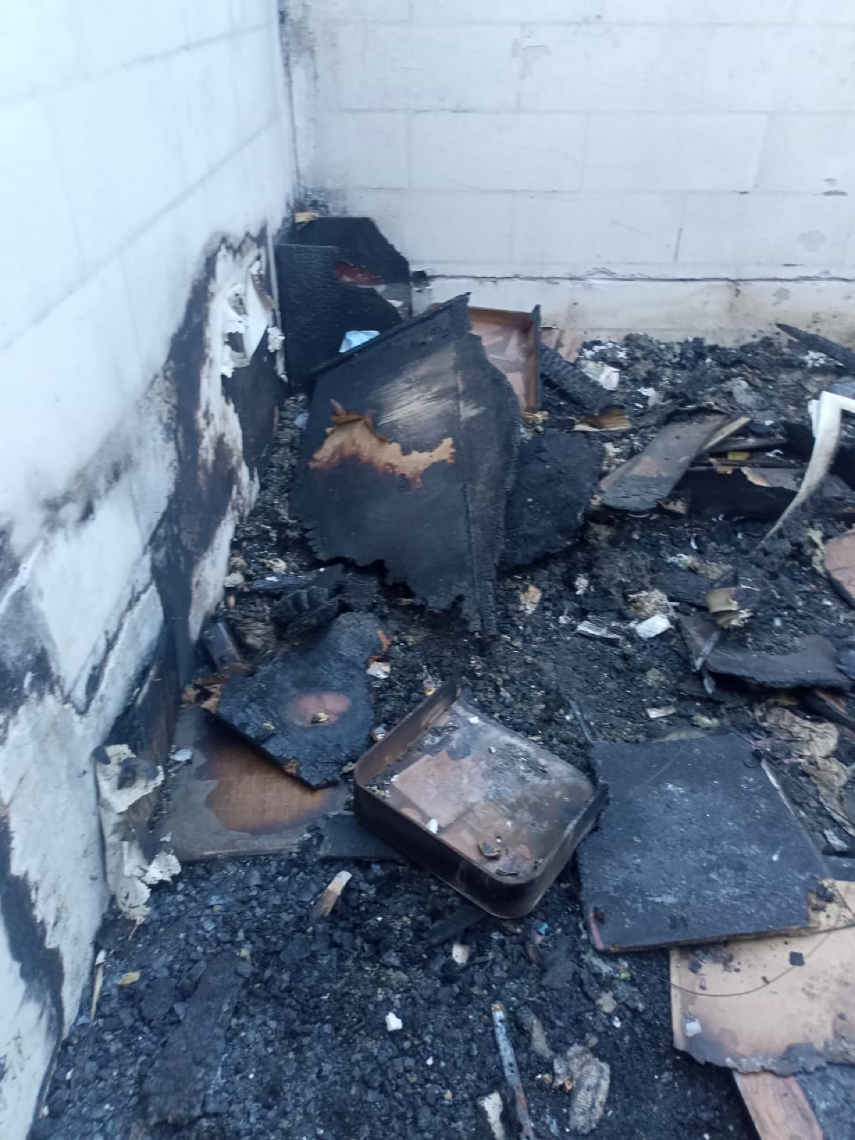 📢 Срочное обращение к вам наши дорогим Партнёрам! 🙏
Друзья, сегодня мы сталкиваемся с непростой ситуацией: к нам обратились две семьи, которые потеряли свои дома в результате пожара | Сетка — социальная сеть от hh.ru