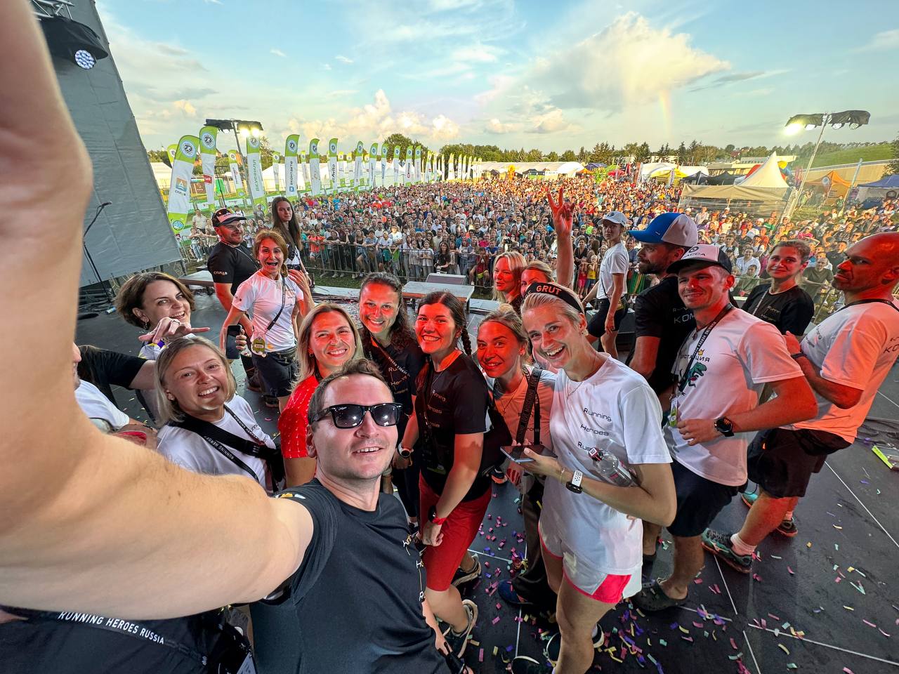 А тем временем, поздравляю всех организаторов с праздником «День организатора мероприятий»!
Зачастую работа организатора далеко не праздник, как многие видят приходя на это самое мероприятие | Сетка — социальная сеть от hh.ru