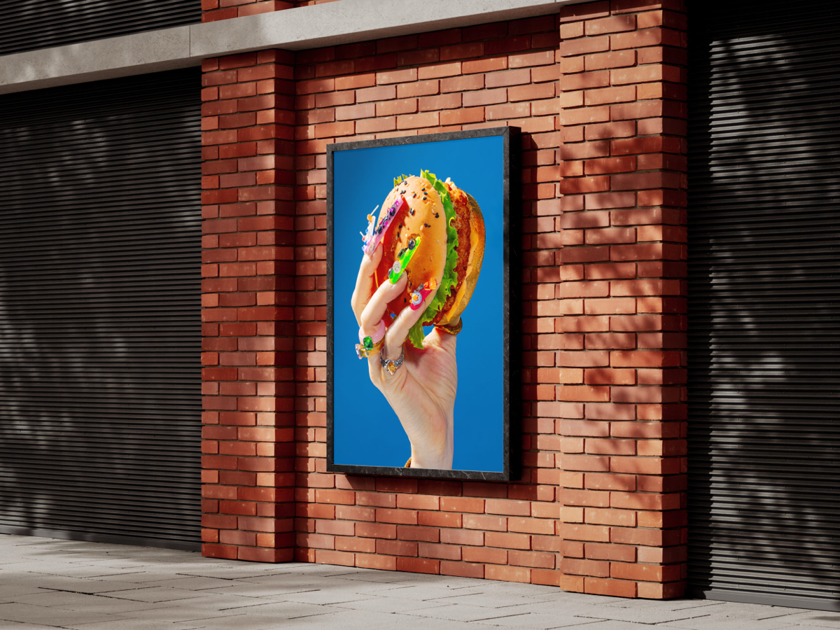 Burger
Photographer: Andrey Vasilyev
Post-production / Creative Retoucher: Alexey Samsonov | Сетка — социальная сеть от hh.ru