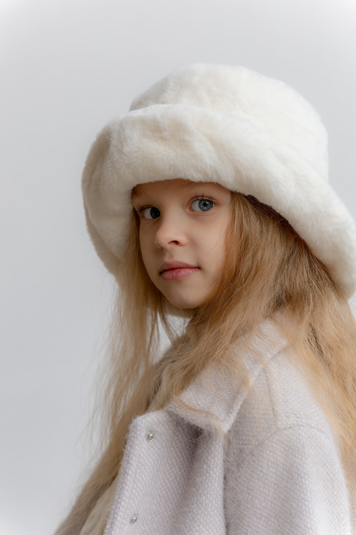 🧶 куда покатится? куда путь покажет?
Org & St: Анастасия Белова
Ph: Болат Имангалиев
Md: Ника Демакова
Костюм: Kotton
Куртка, ботинки: Reserved
Шапка: Funday | Сетка — социальная сеть от hh.ru