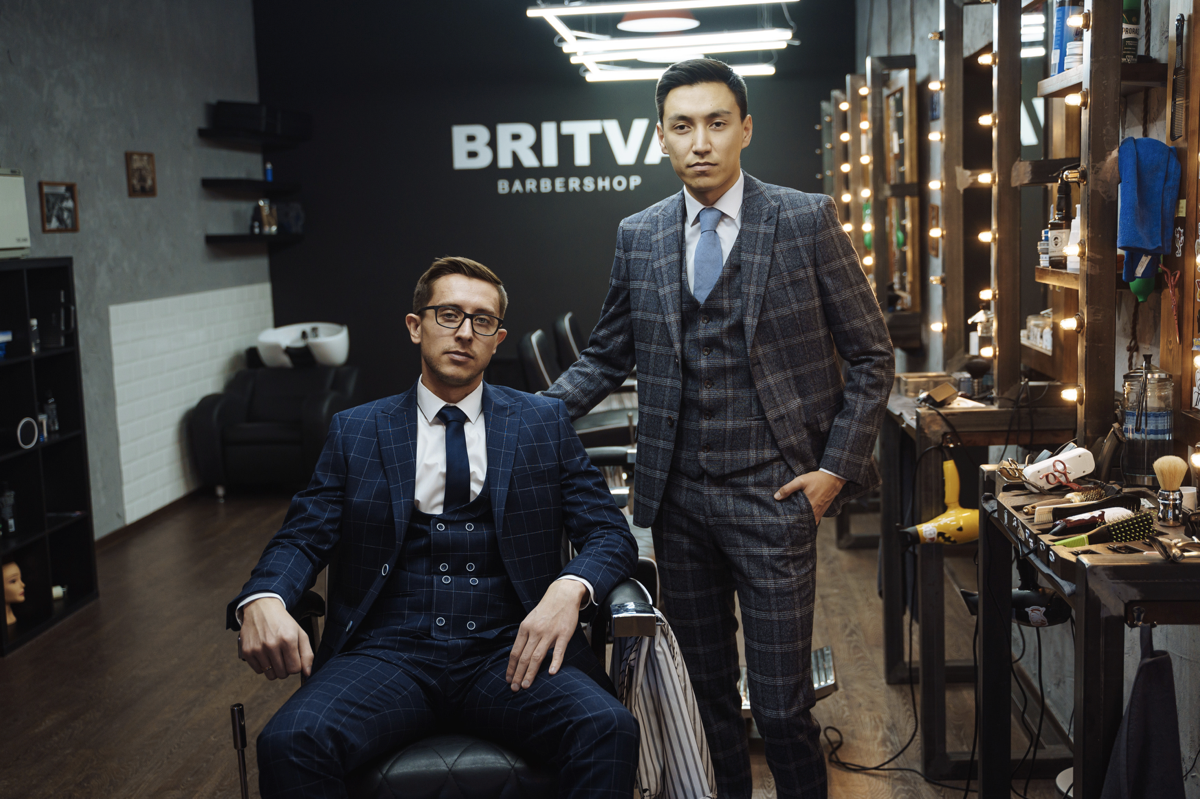 Съемка для барбершопа BRITVA в партнерстве с мужским магазином Men’s Look Store.
На фото управляющие барбершопом - Рустам Мендубаев и Ринат Латыпов | Сетка — социальная сеть от hh.ru