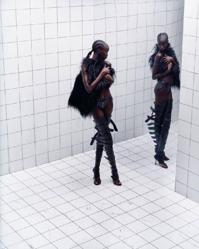 Успешный успех
Концепция "успешного успеха" уже, мягко говоря, не работает. Потому что люди наконец-то поняли: это всё пи*ешь | Сетка — социальная сеть от hh.ru