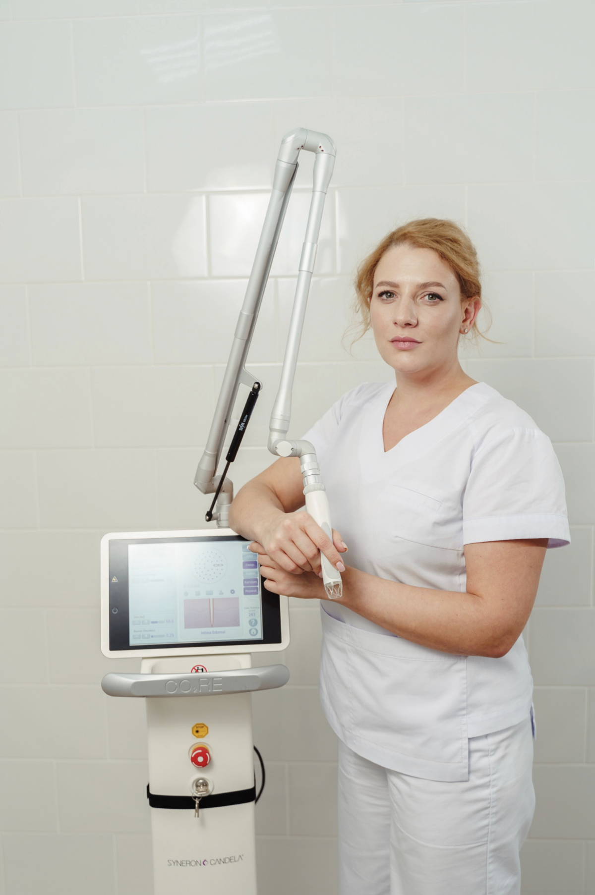 Контент фото для клиники косметологии QClinic  
#омск #фотоомск #фотографомск #бизнесфото #контентфото #фотодлябизнеса #сетка #сеткаомск #фотограф #фото #фотосессия #фотография | Сетка — социальная сеть от hh.ru