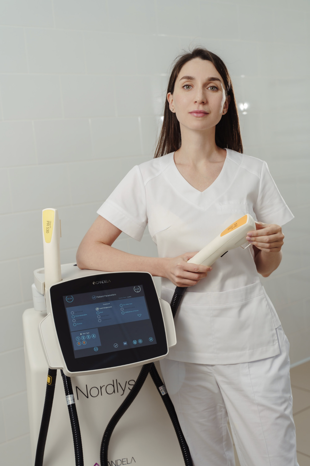 Контент фото для клиники косметологии QClinic  
#омск #фотоомск #фотографомск #бизнесфото #контентфото #фотодлябизнеса #сетка #сеткаомск #фотограф #фото #фотосессия #фотография | Сетка — социальная сеть от hh.ru