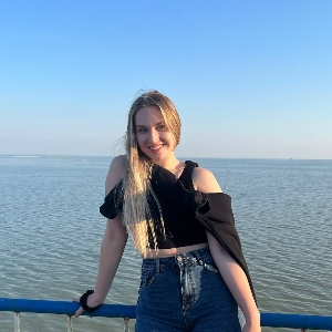 Анна Безкоровайная