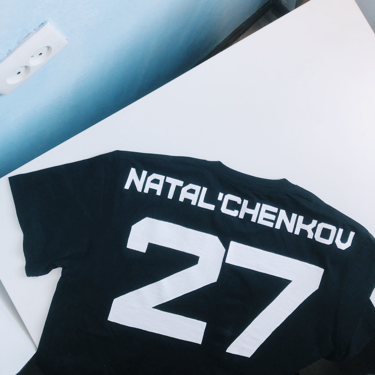 Мама, я художник!
Сетка, сегодня лучший день, чтобы рассказать об еще одном моем увлечении - росписи одежды!
Уже более 10 лет я стою на тропе творчества, креатива и искусства, и, кажется, сходить с не... | Сетка — социальная сеть от hh.ru