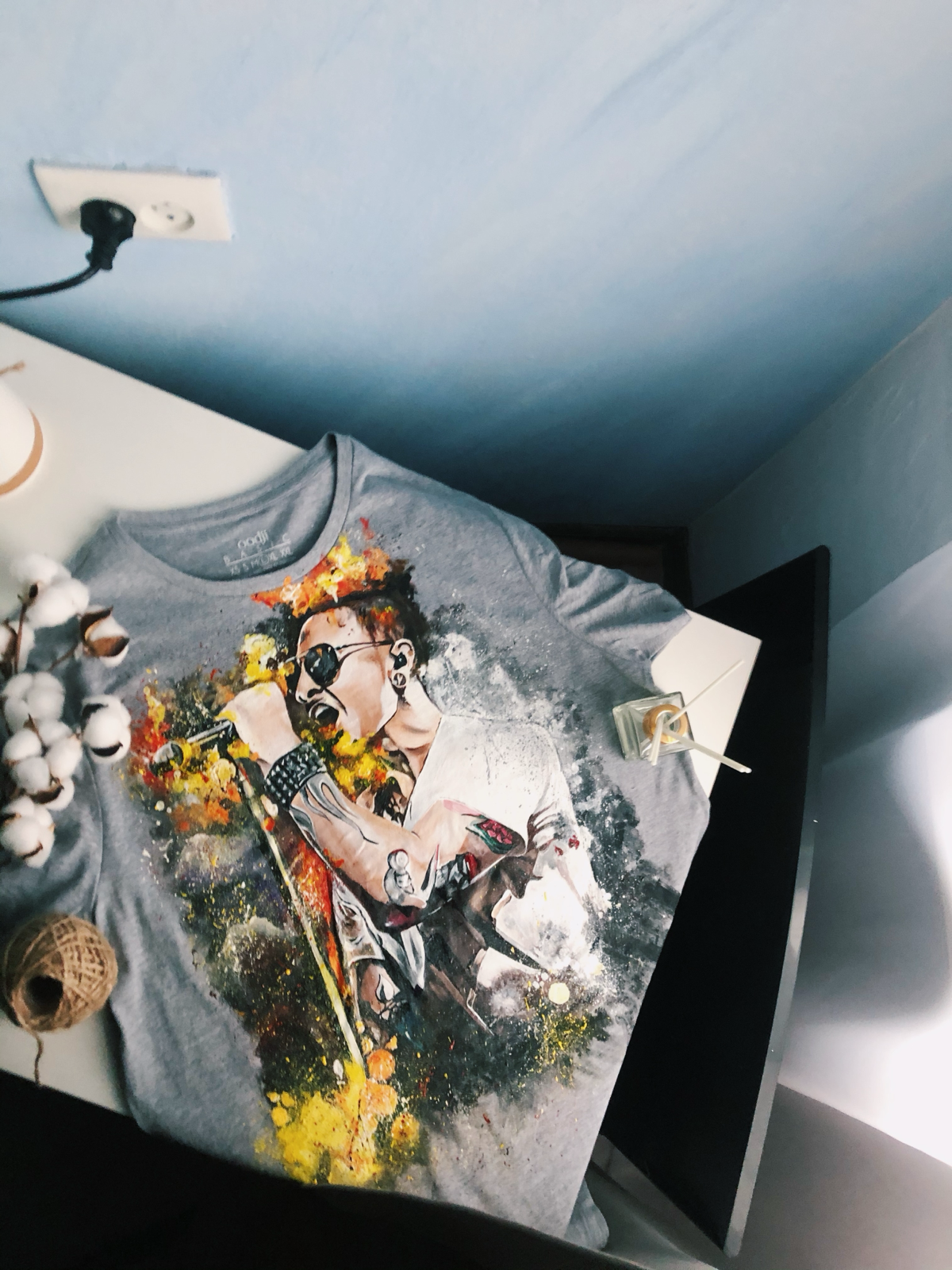 Мама, я художник!
Сетка, сегодня лучший день, чтобы рассказать об еще одном моем увлечении - росписи одежды!
Уже более 10 лет я стою на тропе творчества, креатива и искусства, и, кажется, сходить с не... | Сетка — социальная сеть от hh.ru