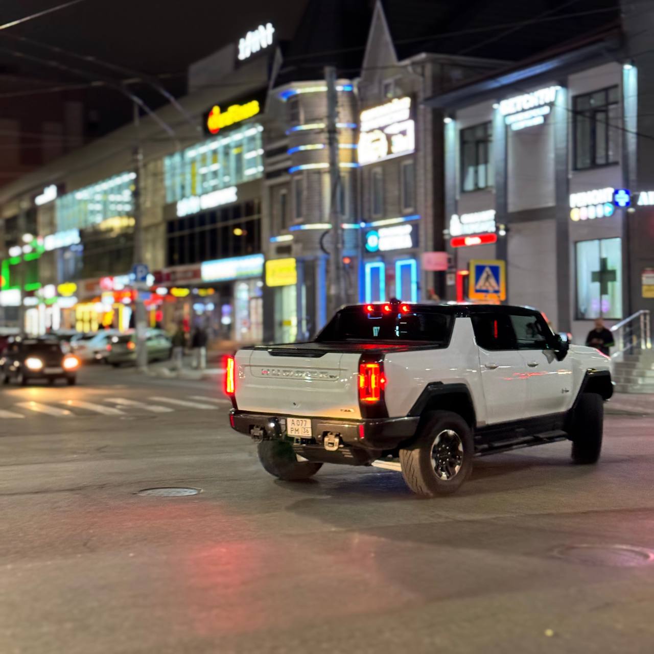 Ну ничего так…
#spottedinkrasnodar#краснодар#tesla#hummer | Сетка — социальная сеть от hh.ru