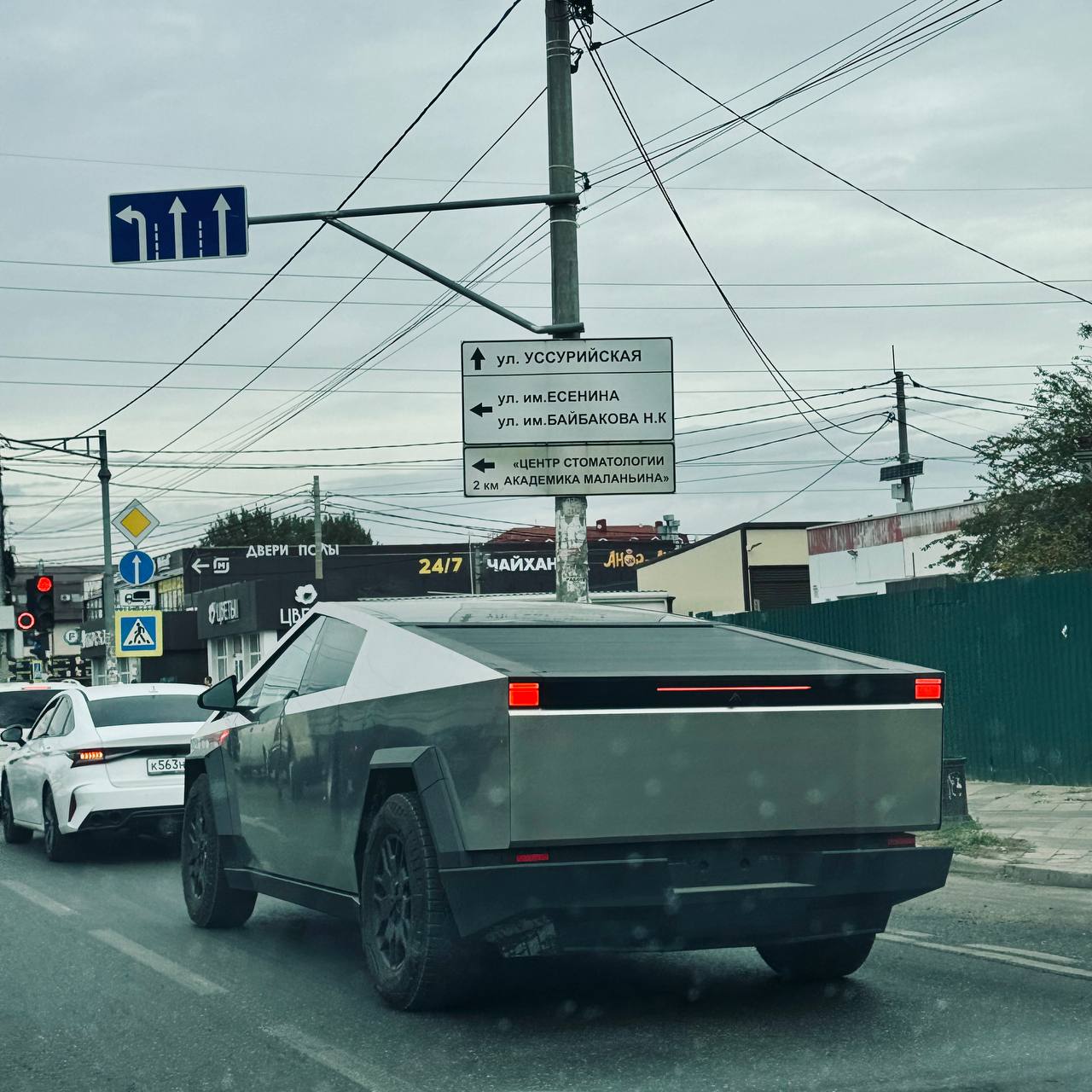 Ну ничего так…
#spottedinkrasnodar#краснодар#tesla#hummer | Сетка — социальная сеть от hh.ru