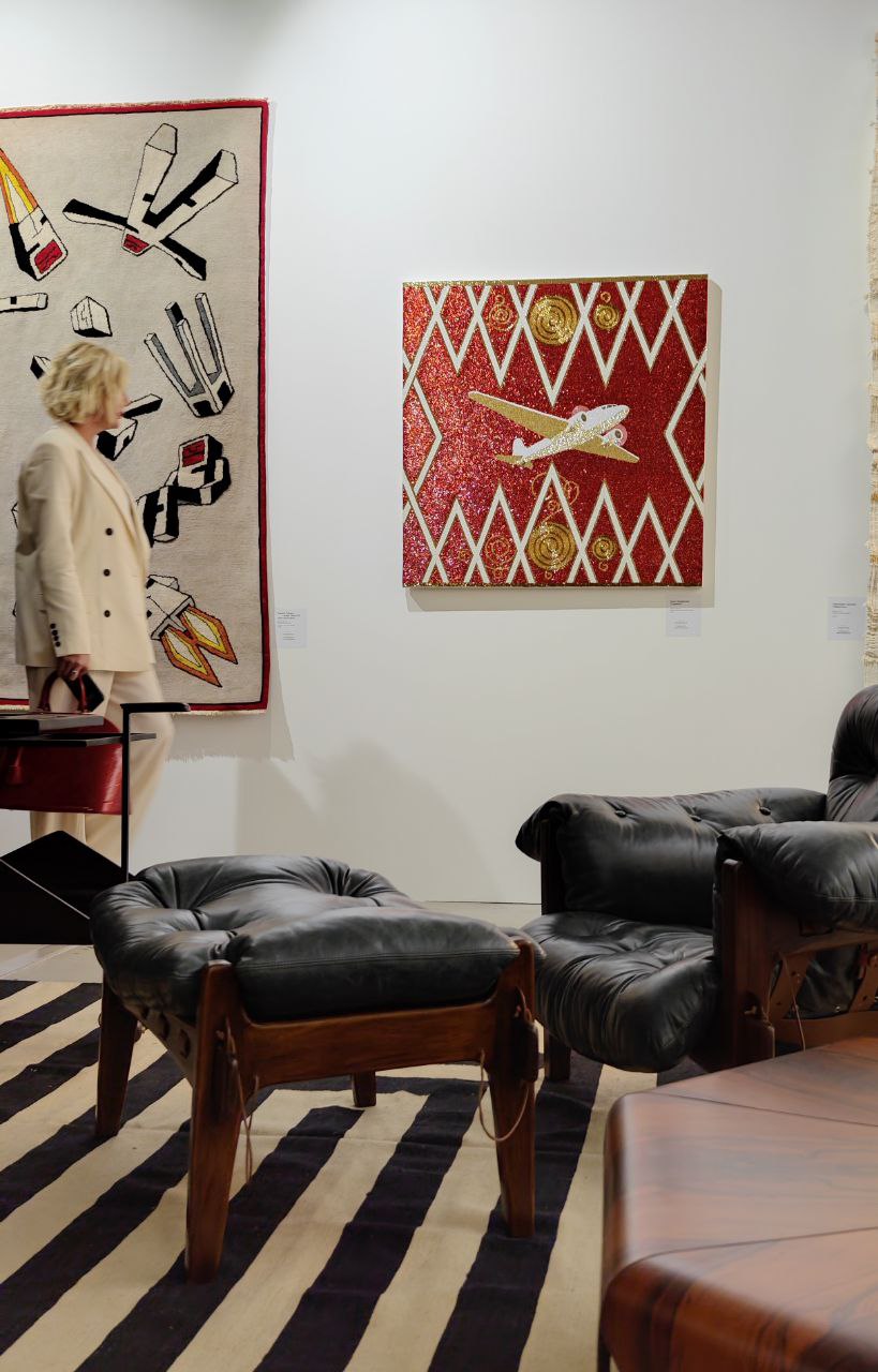 В московском «Тмирязев центре» завершился первый день работы арт-яомарки Cosmoscow. В ожидании репортажа делимся яркими кадрами с события.
#cosmoscow #cosmoscow2024 | Сетка — социальная сеть от hh.ru