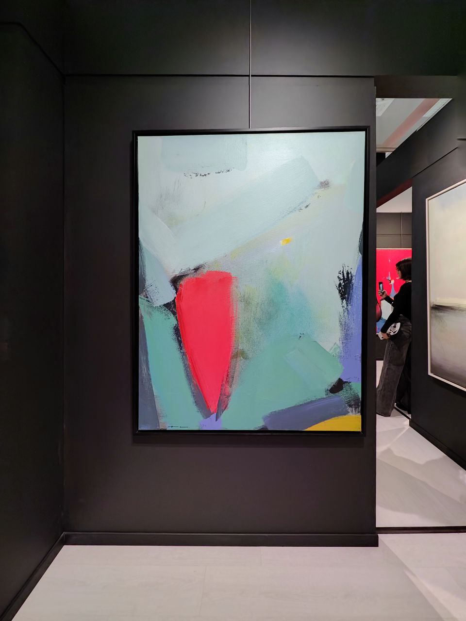 В московском «Тмирязев центре» завершился первый день работы арт-яомарки Cosmoscow. В ожидании репортажа делимся яркими кадрами с события.
#cosmoscow #cosmoscow2024 | Сетка — социальная сеть от hh.ru