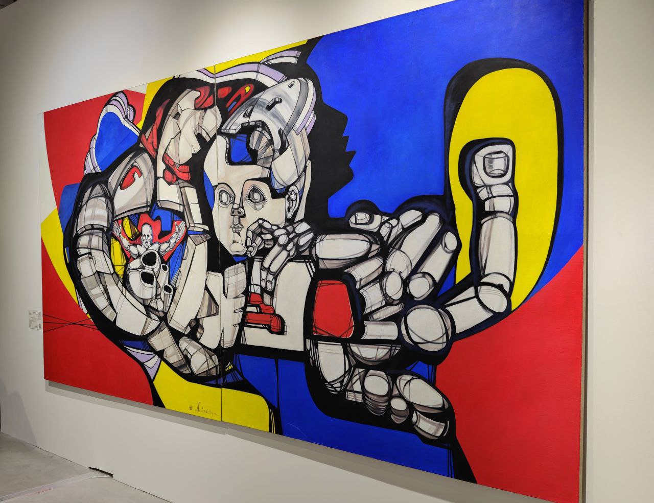 В московском «Тмирязев центре» завершился первый день работы арт-яомарки Cosmoscow. В ожидании репортажа делимся яркими кадрами с события.
#cosmoscow #cosmoscow2024 | Сетка — социальная сеть от hh.ru