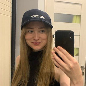 Алина Голова